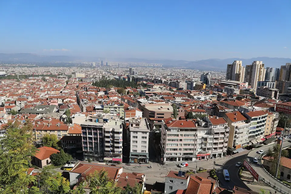 Temsilî görsel — Bursa: Tophane'den kırmızı çatılı evler ve kent merkezi