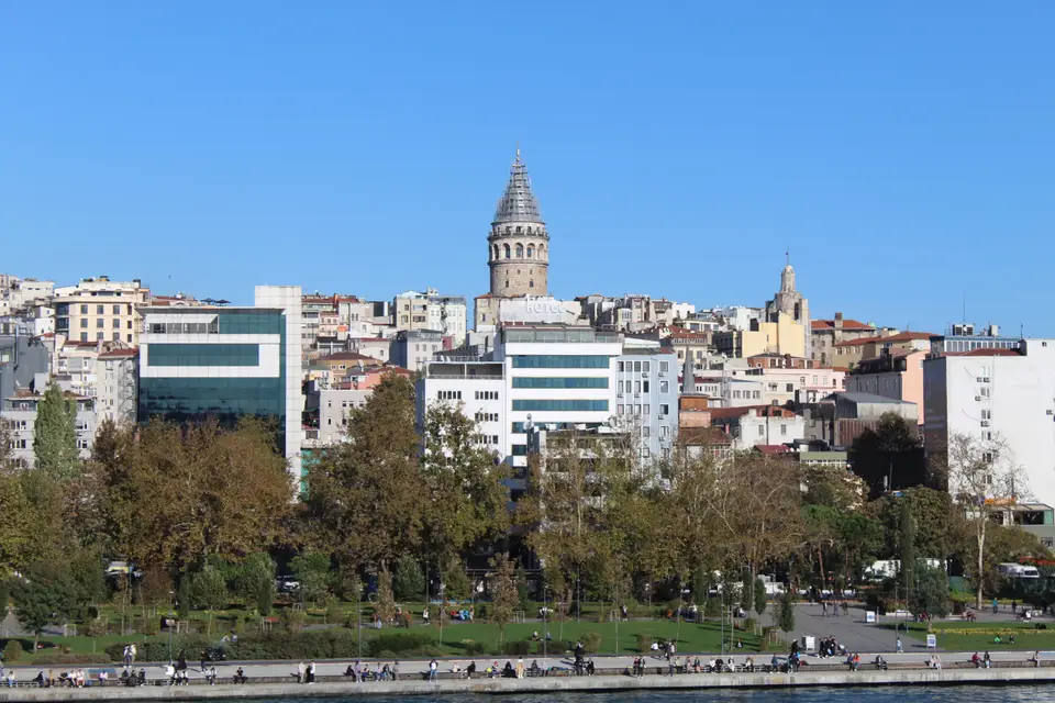 Temsilî görsel — İstanbul: Haliç kıyısından Galata Kulesi ve Beyoğlu yamaçları