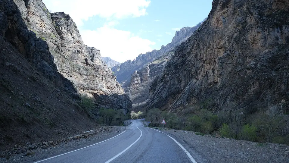 Temsilî görsel — Tunceli: dağlık arazi ve yerleşim