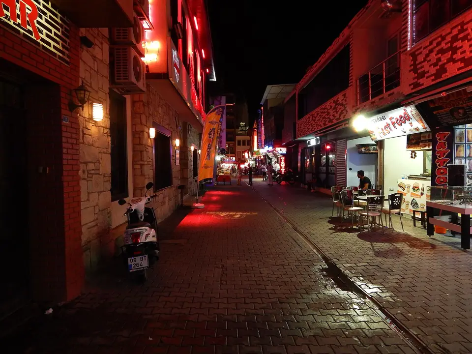 Temsilî görsel — Kuşadası (Aydın): kentin genel görünümü