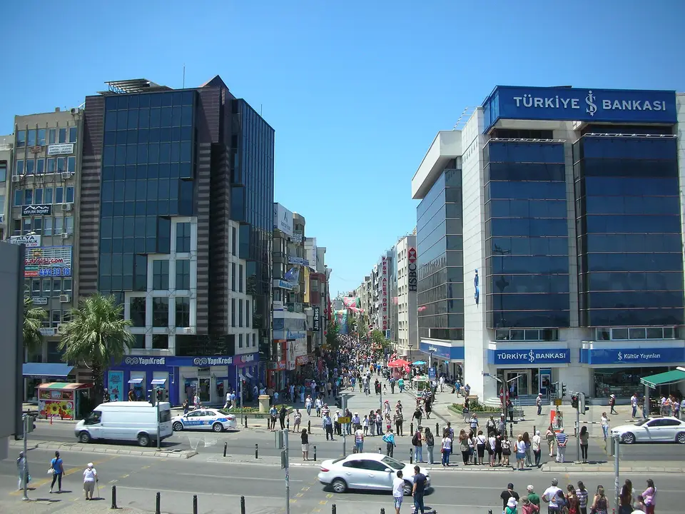 Temsilî görsel — Karşıyaka (İzmir): yöreden bir görünüm